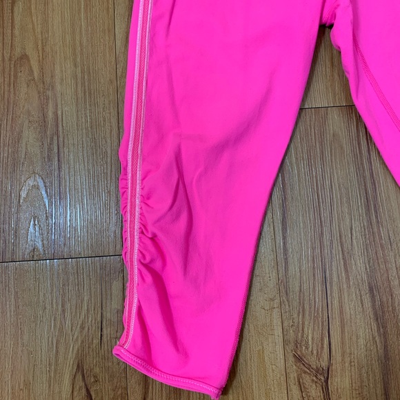 Lululemon Power Flow Pink Crop Leggings - Picture 4 of 7